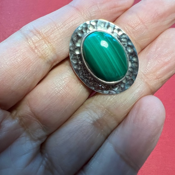 Vintage sterling silver Malachite ring. - Picture 2 of 7